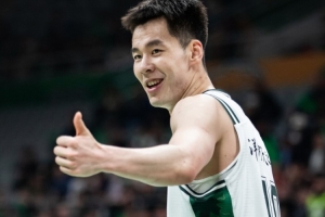 罚球大战！广东半场16罚13中 同曦19罚15中