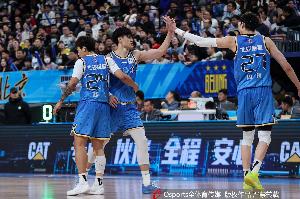 媒体人：北京关键球硬解能力显著提升 亟需找到球权分配模式