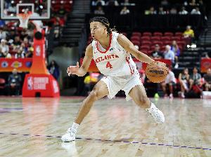 弗莱明斯：1号属于杰伦·约翰逊 因此我选择了大学时代的4号