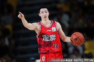 再适应下节奏？状元宋昕澔首发16分钟 7中4拿8分3助&也出现3失误