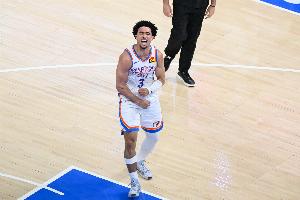 阵容太厚！雷霆祭出11人轮换且均有得分进账 替补合砍48分