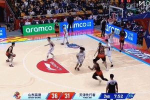 实属不应该！陶汉林内线要位转身过掉防守 轻松空篮没上进...