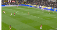 赫尔城1-0领先！凯莱赫出球送大礼，希基背锅送黄点麦克伯尼点射