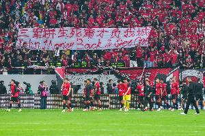 足球报：蓉城曾领先英博18分，悬念留到末轮的中超让人喜闻乐见