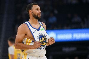 库里生涯第76次砍40+ NBA历史控卫第二多&距大O仅差一场