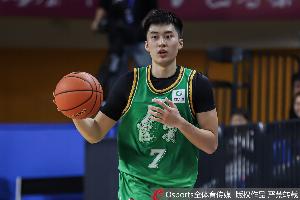 又帅又能打！段睿骐全场6中6&三分2中2 拿下15分4板1助&正负值+18