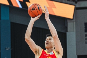 惨不忍睹！广厦半场全队三分16投仅1中 命中率只有6.3%