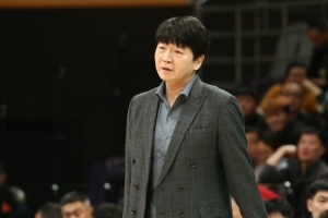邱彪：年轻球员要有初生牛犊不怕虎的劲头 不要怕犯错