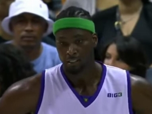 夸梅·布朗:NBA应该强制球员休赛期训练 拿2亿不能光顾着玩